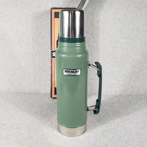 Stanley Classic Green Stainless Steel Vacuum Bottle 1.1 Quart 1 Lt Thermos Cup - Picture 1 of 15